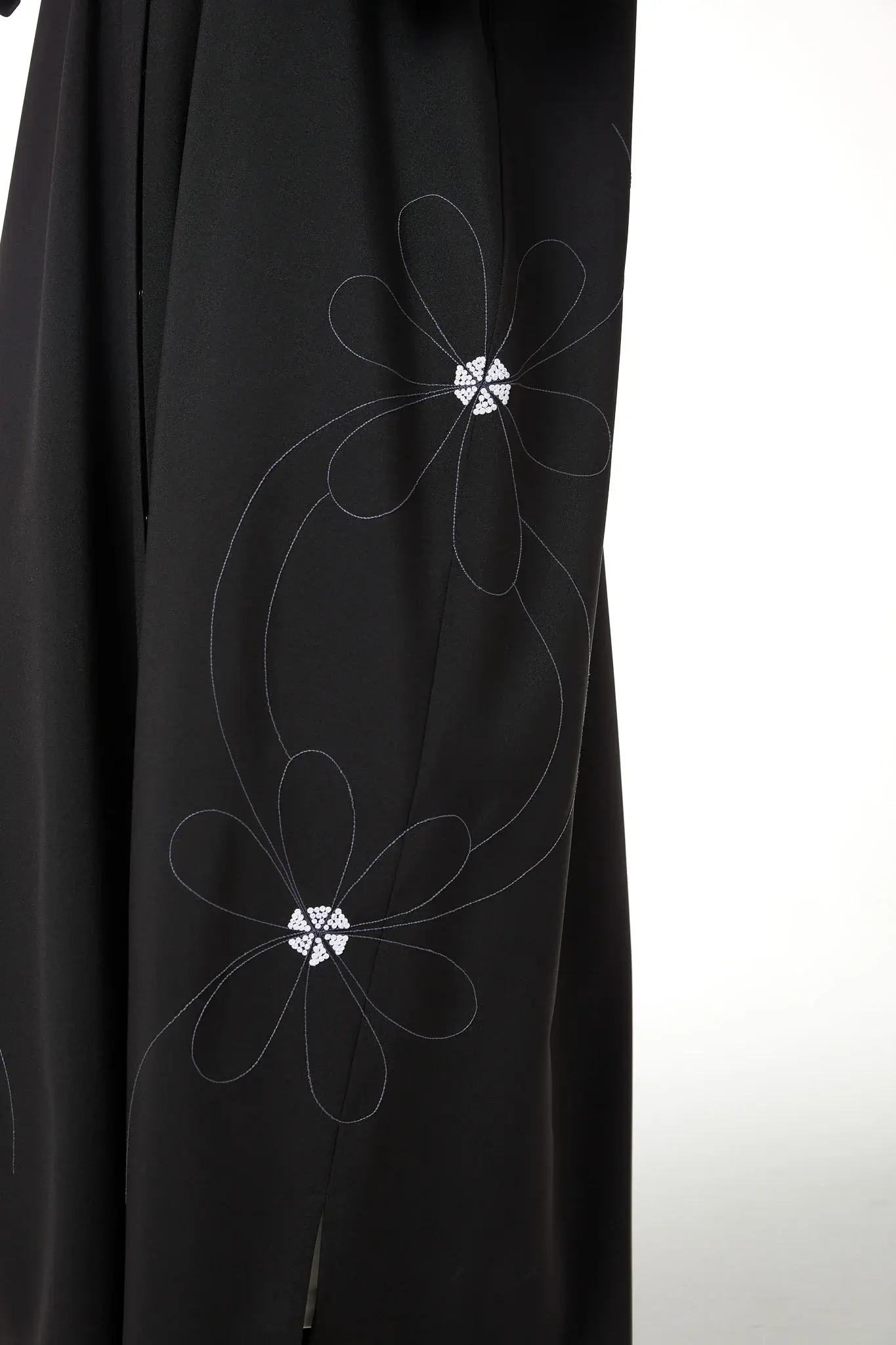 Black kadi Crepe, Side Tatreez Embroidery Detail