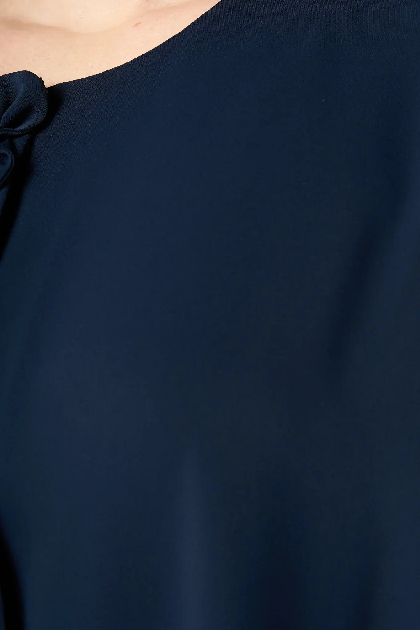 Black Reya Crepe Abaya with Decorative Bow Buttons